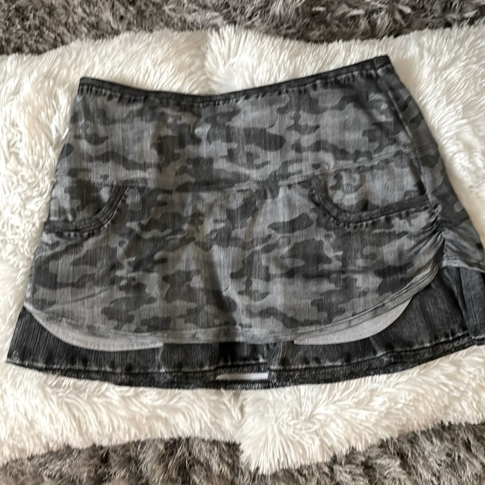 Lucky in Love Black and Gray Denim Look Camo Skirt Sz M, Tennis, Pickleball